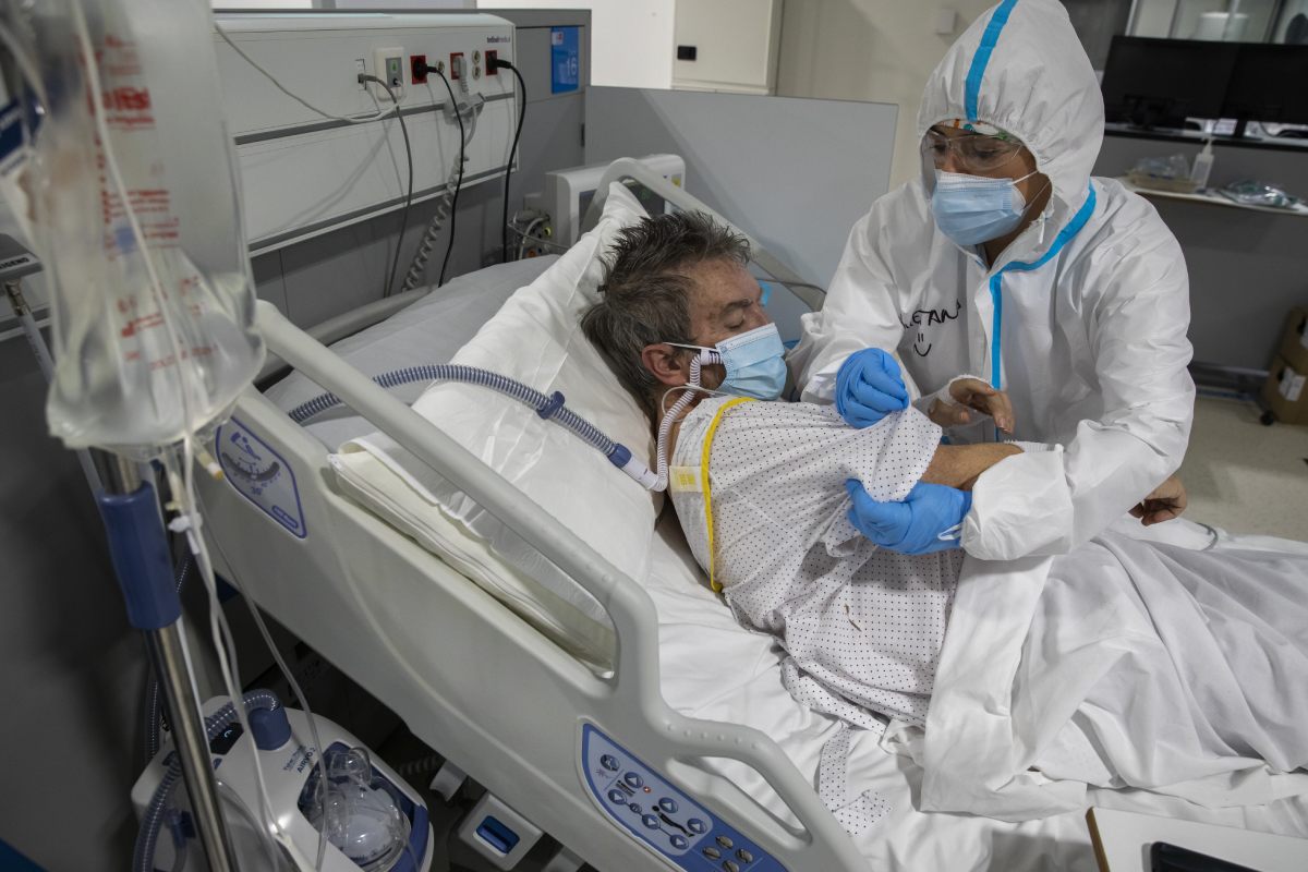 Unidad de Cuidados Respiratorios Intermedios del Hospital Isabel Zendal. (FOTO: Bernardo Daz).